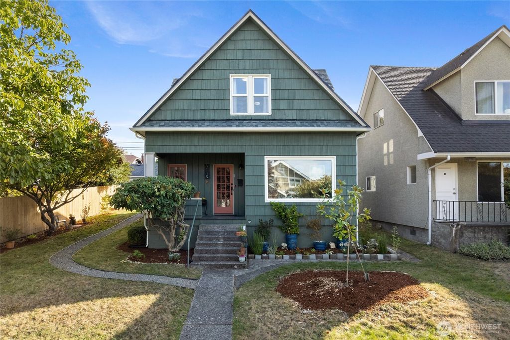 Photo of 1119 N Oakes St, Tacoma, WA 98406 (MLS # 2443145)