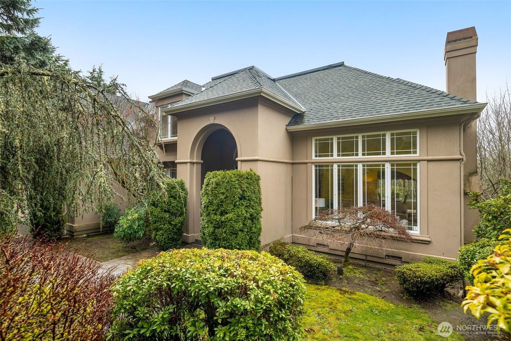 Photo of 5899 153rd Avenue SE, Bellevue, WA 98006 (MLS # 2488612)