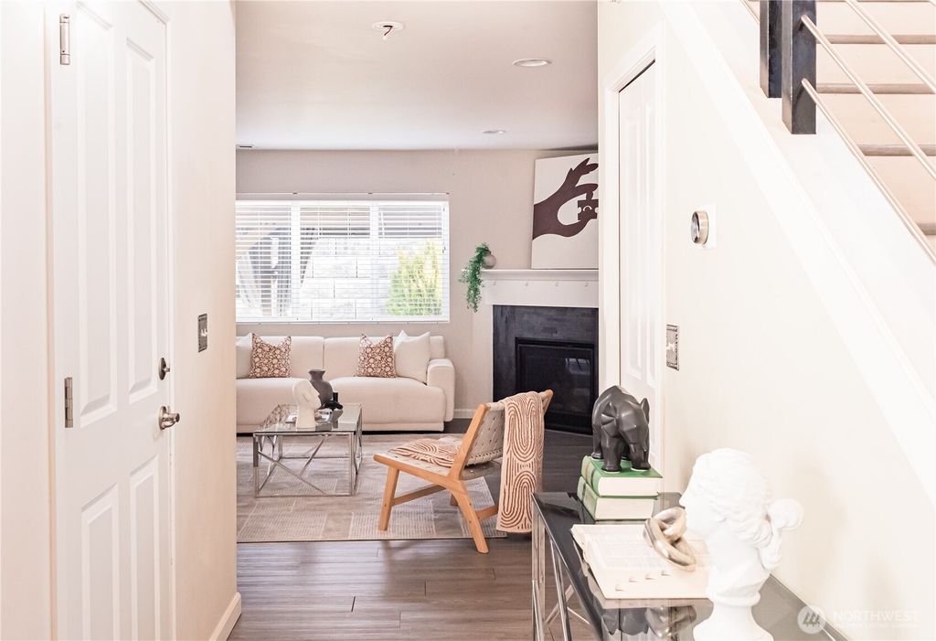 Photo of 20231 4th Place W, Lynnwood, WA 98036 (MLS # 2480718)