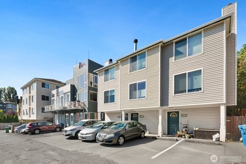 3224 21st Avenue W B Seattle WA 98199