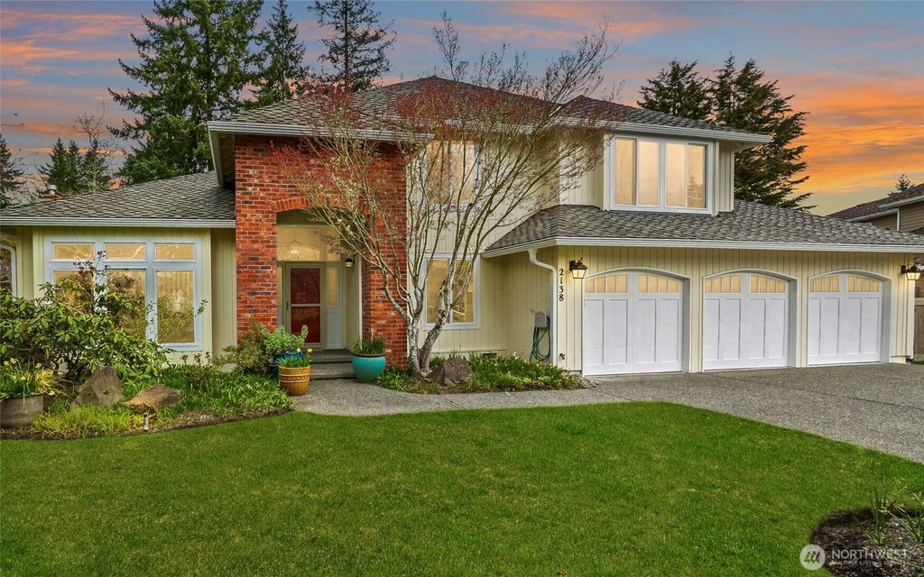 Photo of 2138 221st Place NE, Sammamish, WA 98074 (MLS # 2489632)