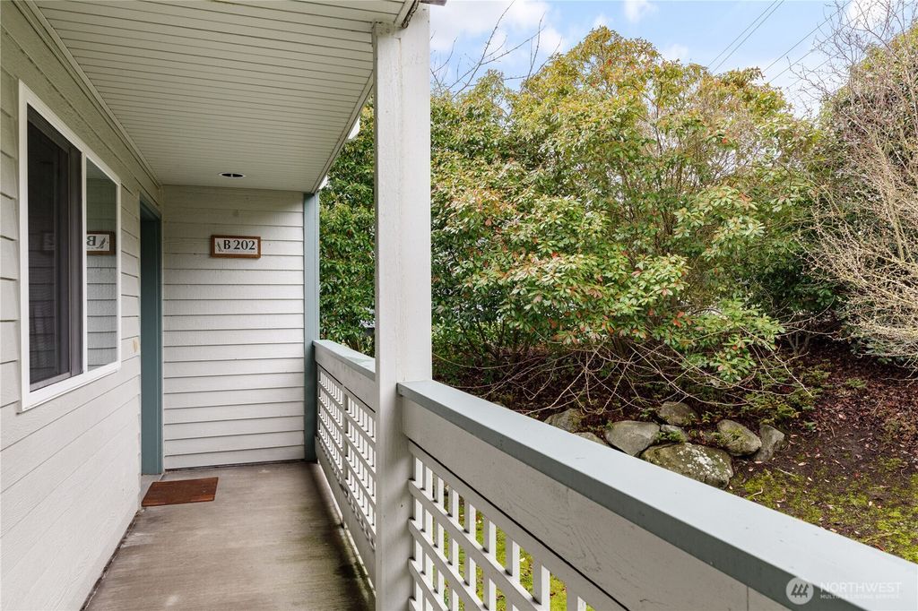 Photo of 485 SW Bayshore Drive #B202, Oak Harbor, WA 98277 (MLS # 2477400)