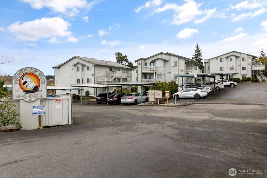 Photo of 485 SW Bayshore Drive #B202, Oak Harbor, WA 98277 (MLS # 2477400)