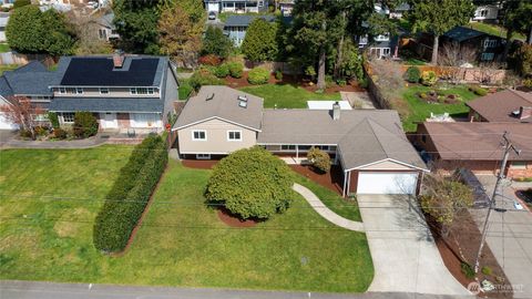 Photo of 16704 SE 28th Street, Bellevue, WA 98008 (MLS # 2428027) Photo of 16704 SE 28th Street, Bellevue, WA 98008 (MLS # 2428027)