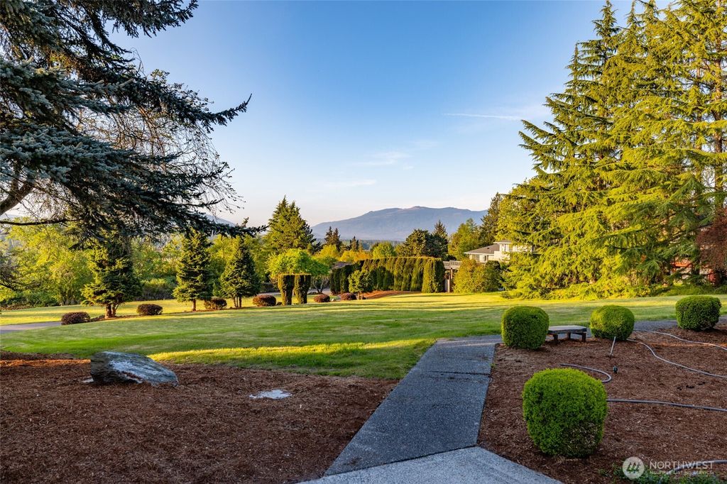 Photo of 3700 E Fir Street, Mount Vernon, WA 98273 (MLS # 2493630)