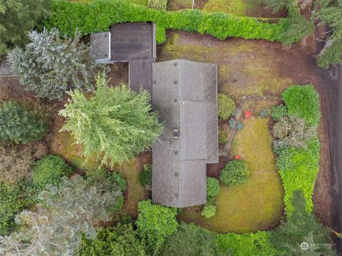 Photo of 12624 Glenwood Avenue SW, Lakewood, WA 98499 (MLS # 2322323)