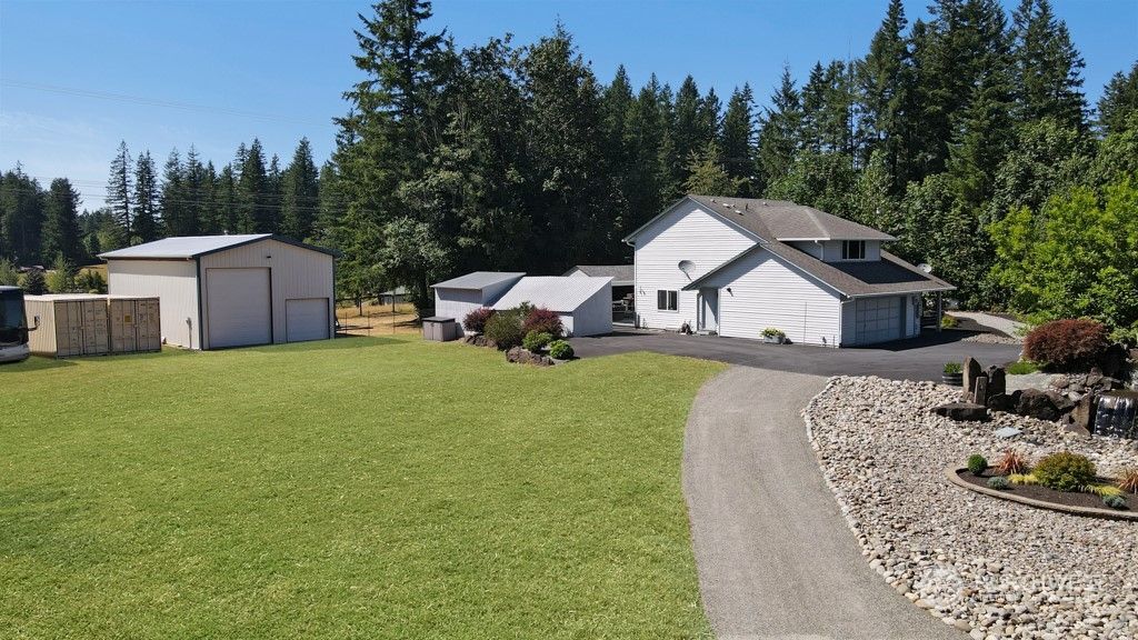 Photo of 37911 300th Avenue SE, Enumclaw, WA 98022 (MLS # 2032613)