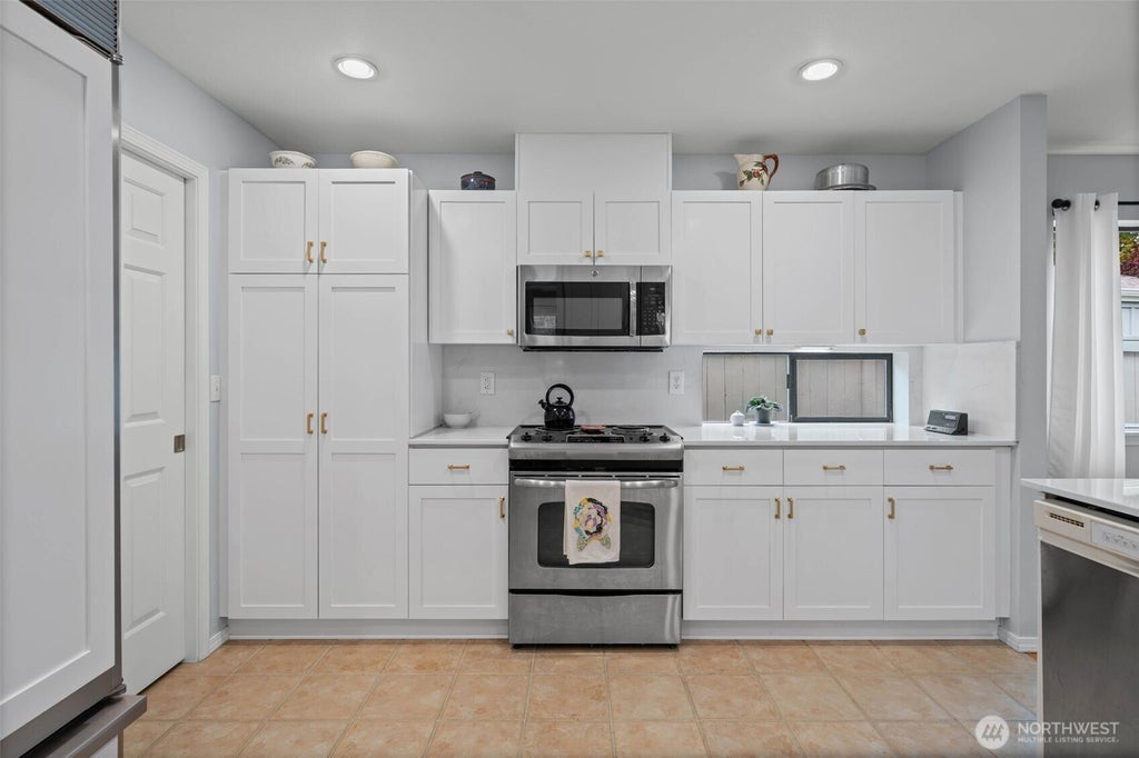 Photo of 5305 N Frace Street, Tacoma, WA 98407 (MLS # 2593570)