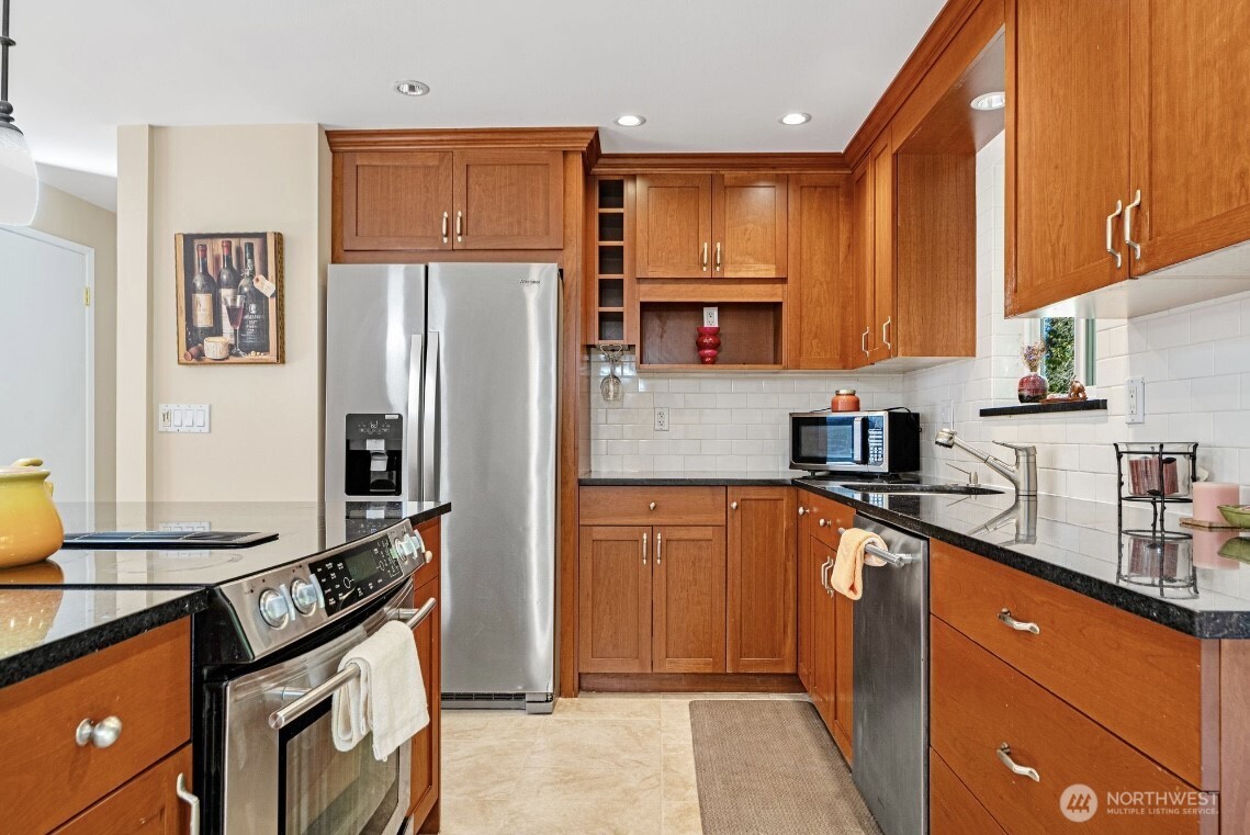 8609 SW 193 Place SW