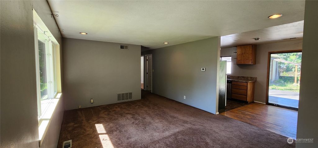 Photo of 11910 SE 170th Place, Renton, WA 98058 (MLS # 2248034)
