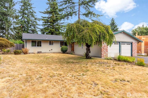 Photo of 8622 NE 139th Street, Kirkland, WA 98034 (MLS # 2560657)