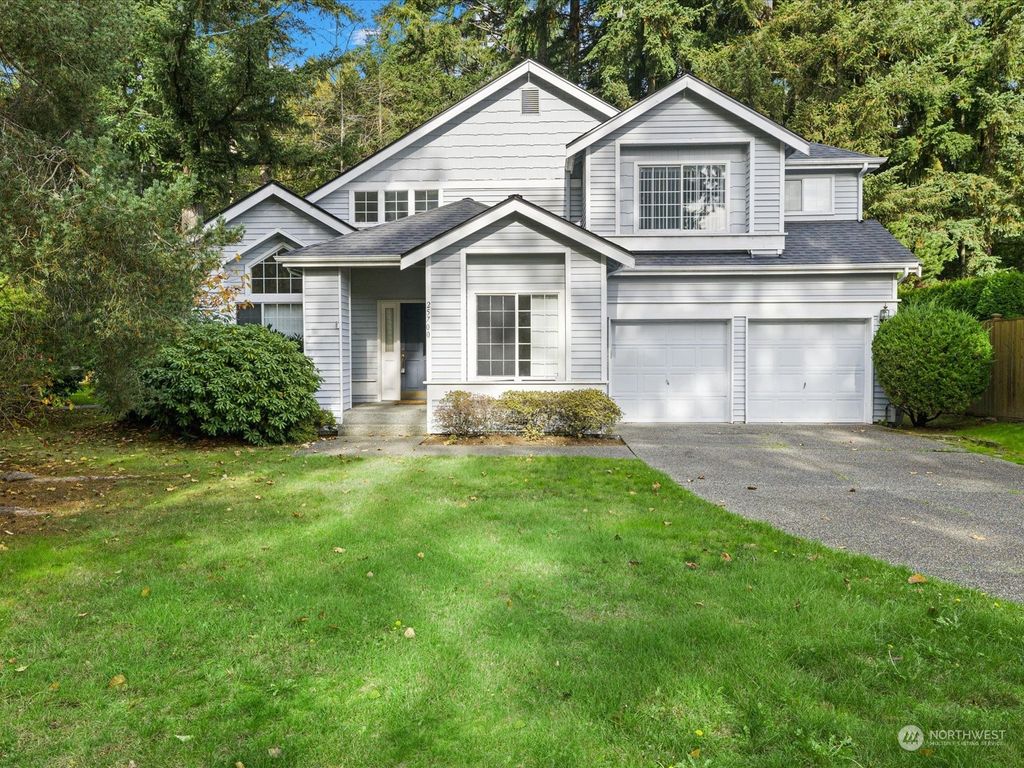 Photo of 25700 SE 35th Place, Issaquah, WA 98029 (MLS # 2175912)