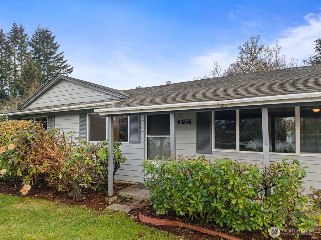 Photo of 14922 134th Avenue SE, Renton, WA 98058 (MLS # 2413496)