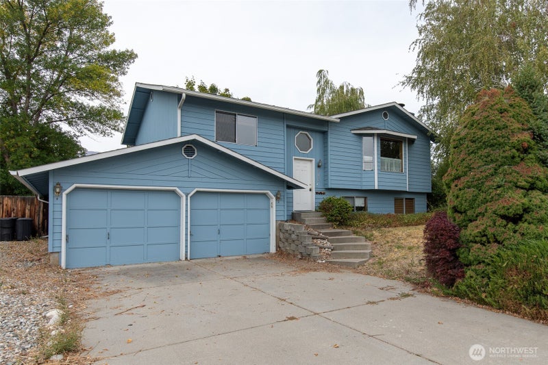 940 Grenz Street