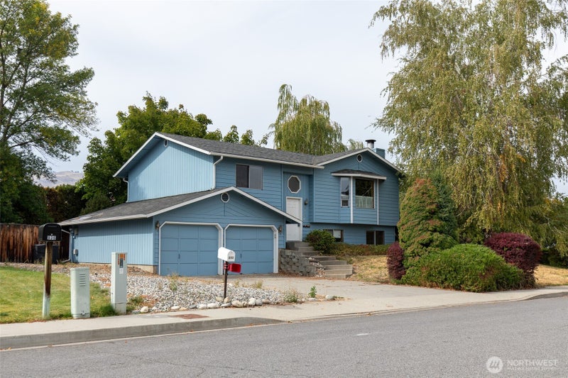 940 Grenz Street