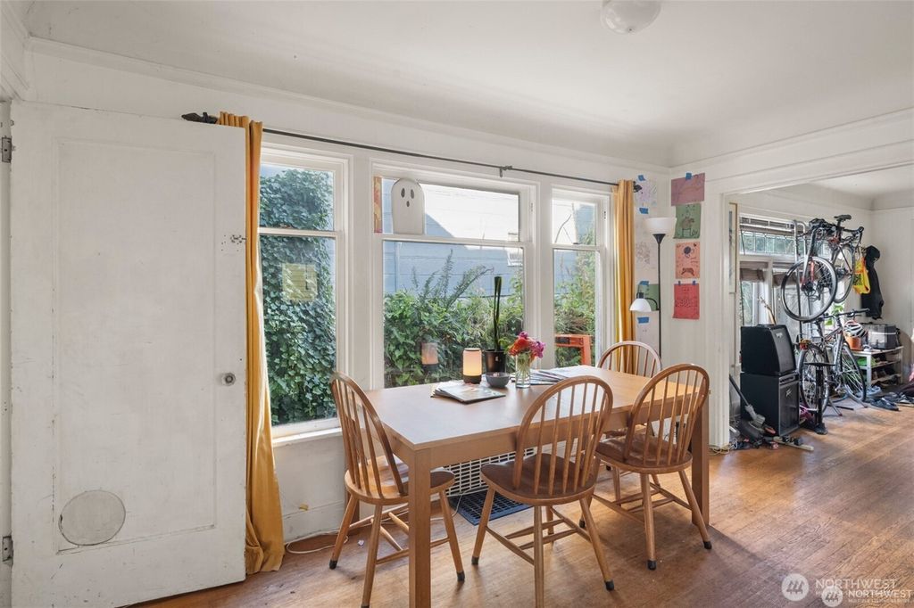 Photo of 341 NE 51st Street, Seattle, WA 98105 (MLS # 2483086)