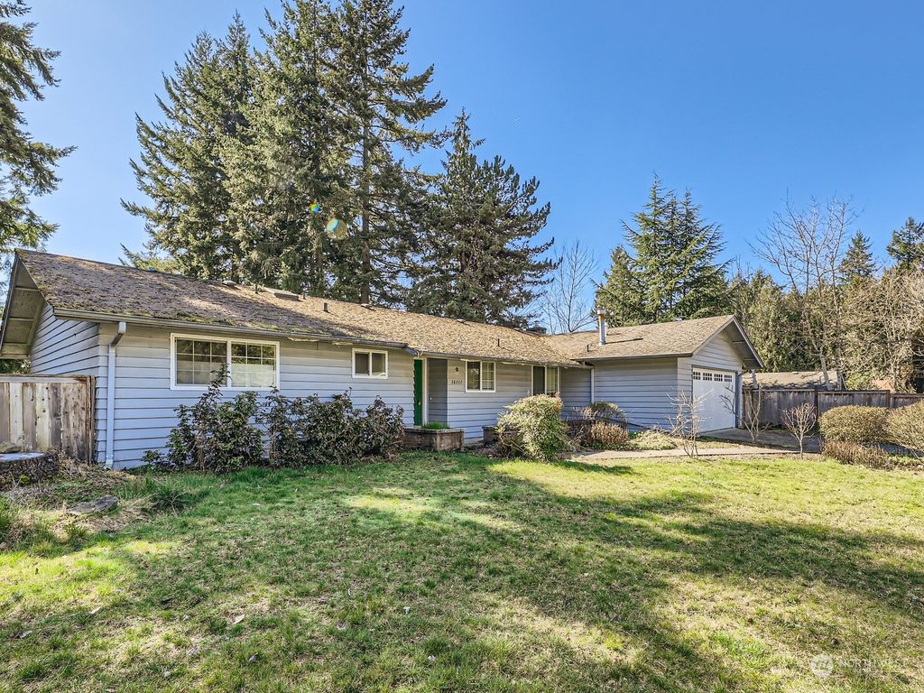 Photo of 16111 NE 100th Street, Redmond, WA 98052 (MLS # 2211487)