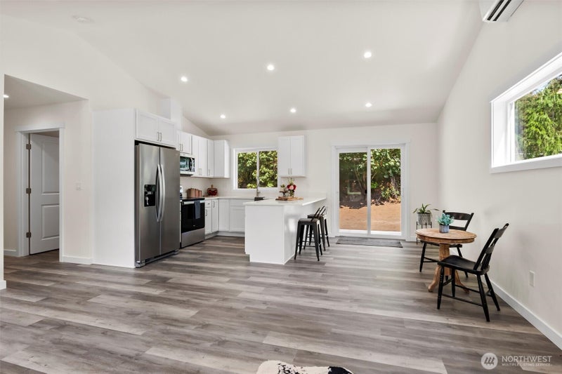8668 Bell Court