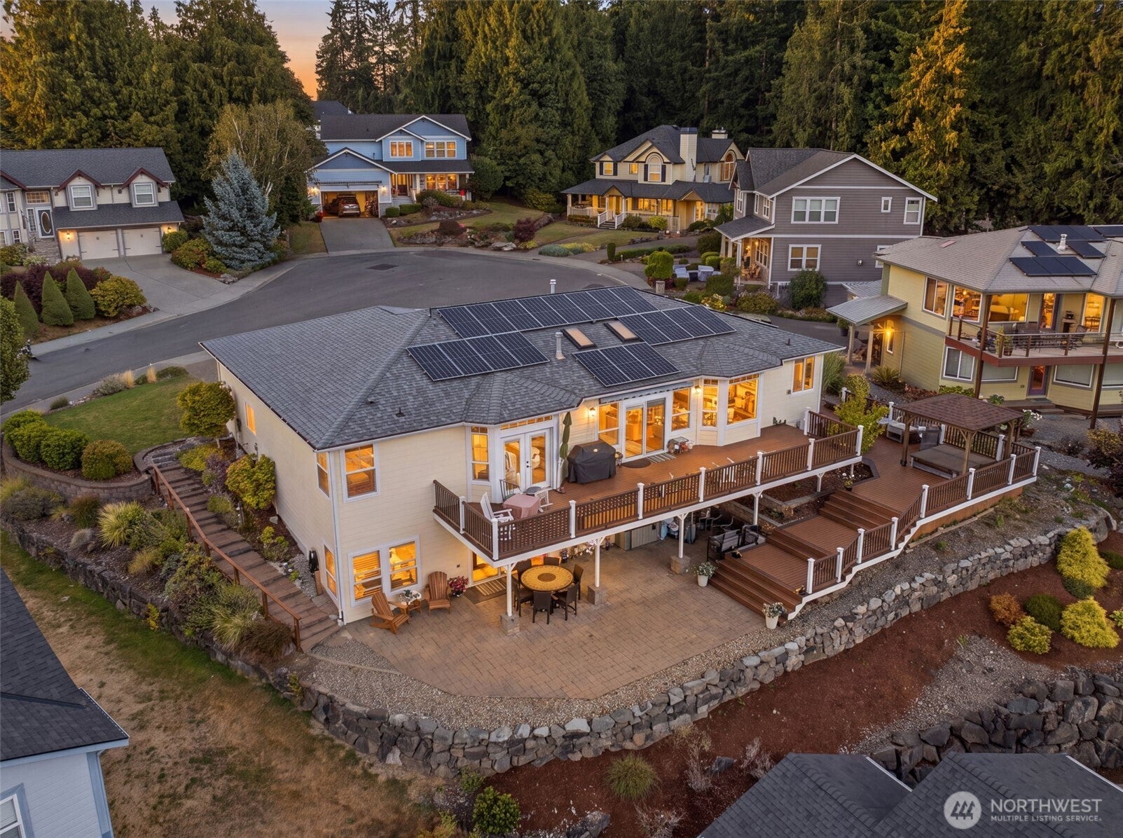 6086 Kingfisher Court