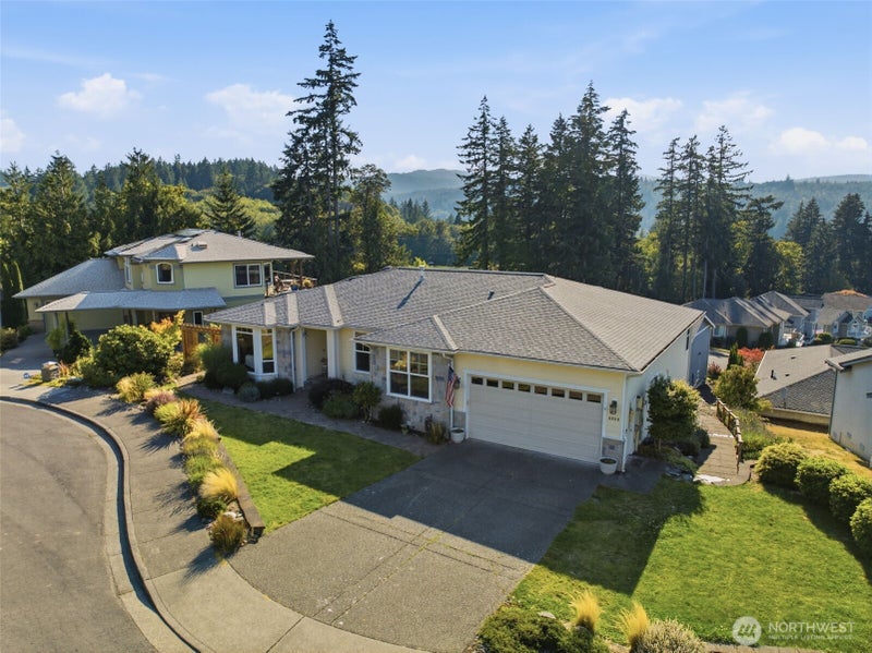 6086 Kingfisher Court