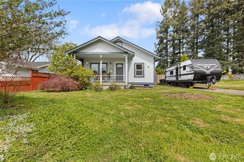 Photo of 210 Rosewood Street, Woodland, WA 98674 (MLS # 2512221)