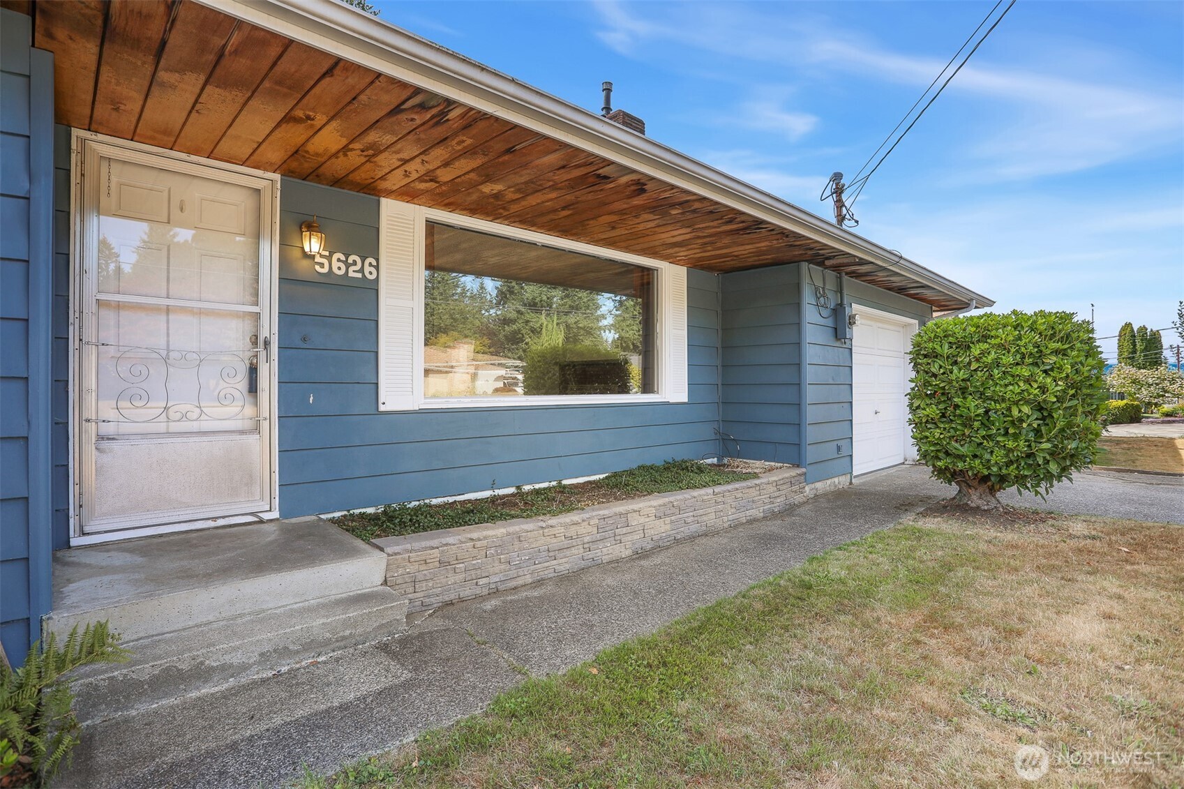 5626 Beverly Lane