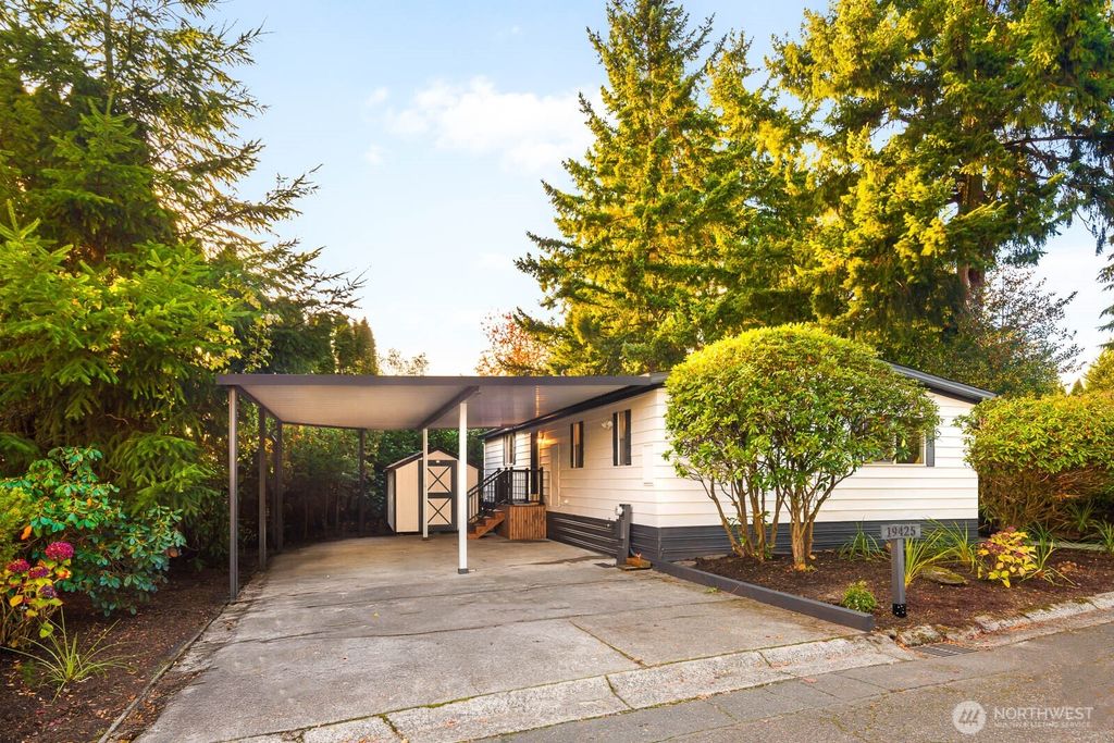 Photo of 19425 Hollyhills Drive NE, Bothell, WA 98011 (MLS # 2451030)
