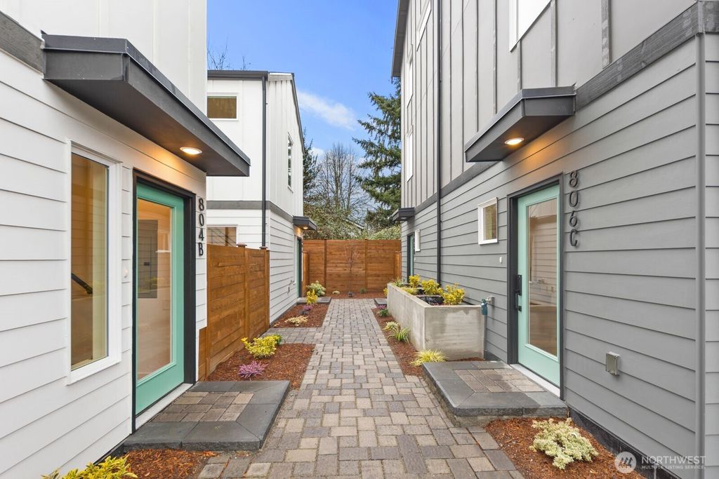Photo of 806 C S Rose Street, Seattle, WA 98108 (MLS # 2475438)