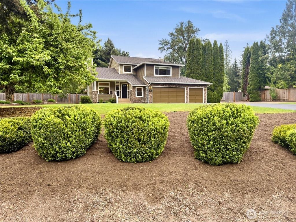 Photo of 20622 SE 135th Street, Issaquah, WA 98027 (MLS # 2514253)