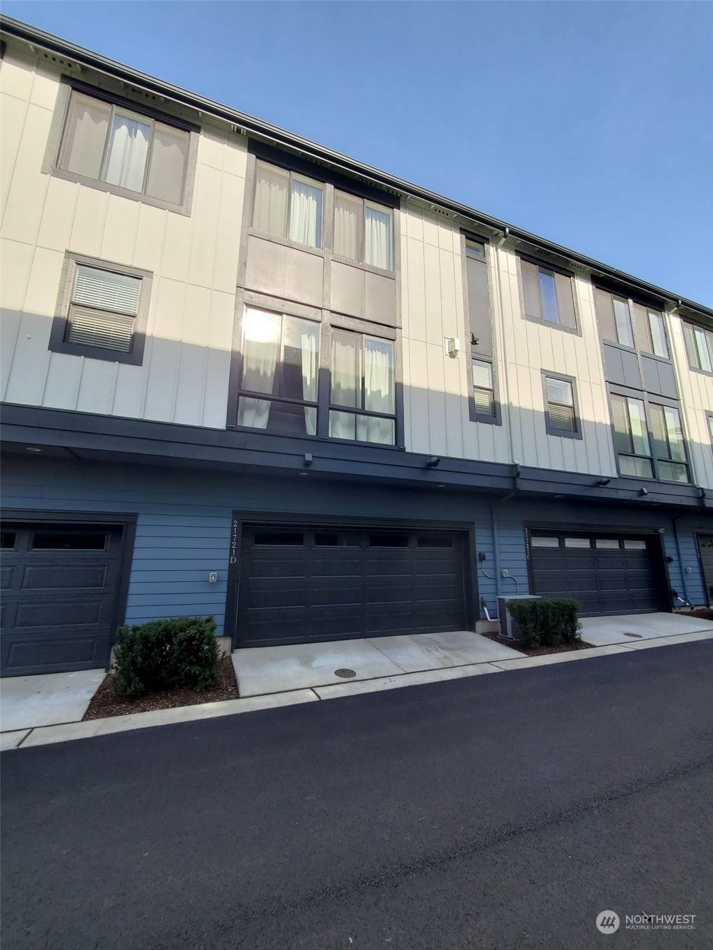 Photo of 21721 24th Avenue SE #D, Bothell, WA 98021 (MLS # 2198489)