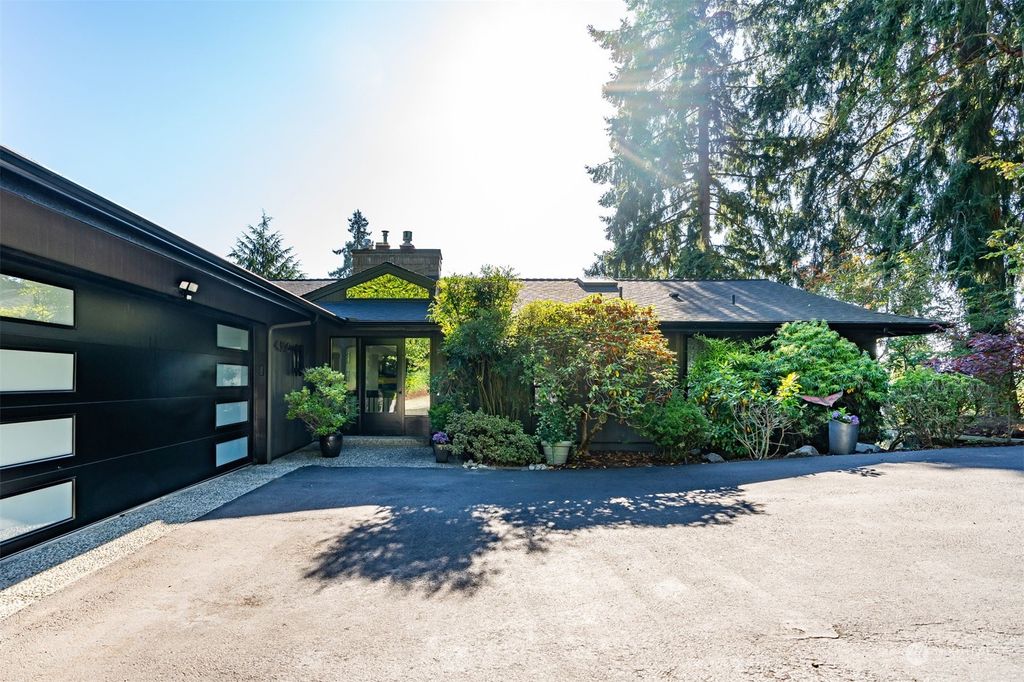 Photo of 4364 E Mercer Way, Mercer Island, WA 98040 (MLS # 2150945)