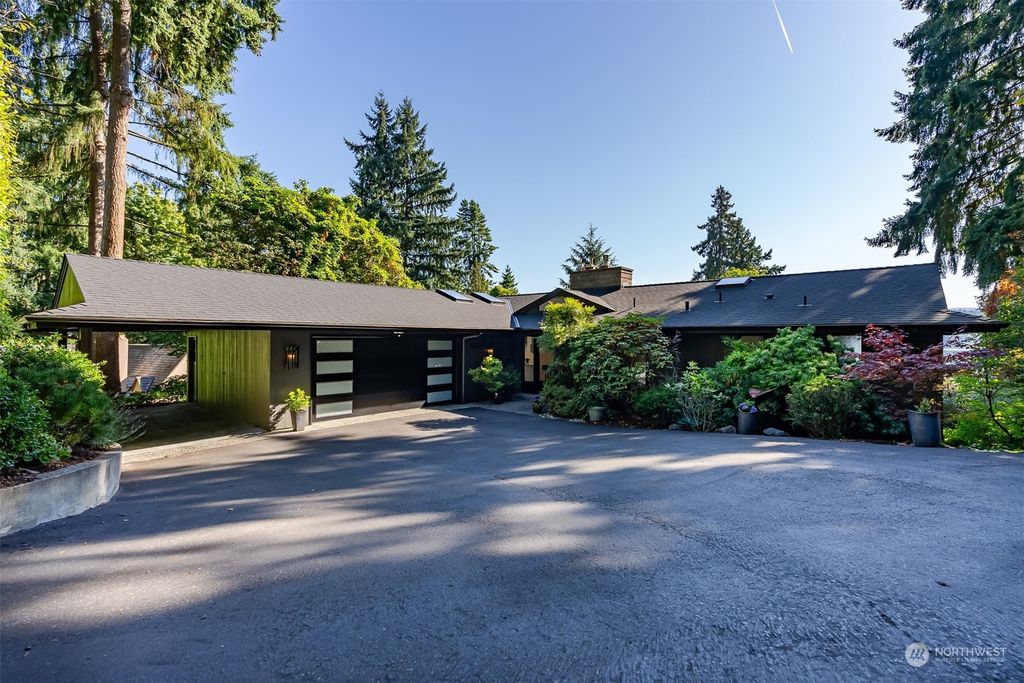 Photo of 4364 E Mercer Way, Mercer Island, WA 98040 (MLS # 2150945)