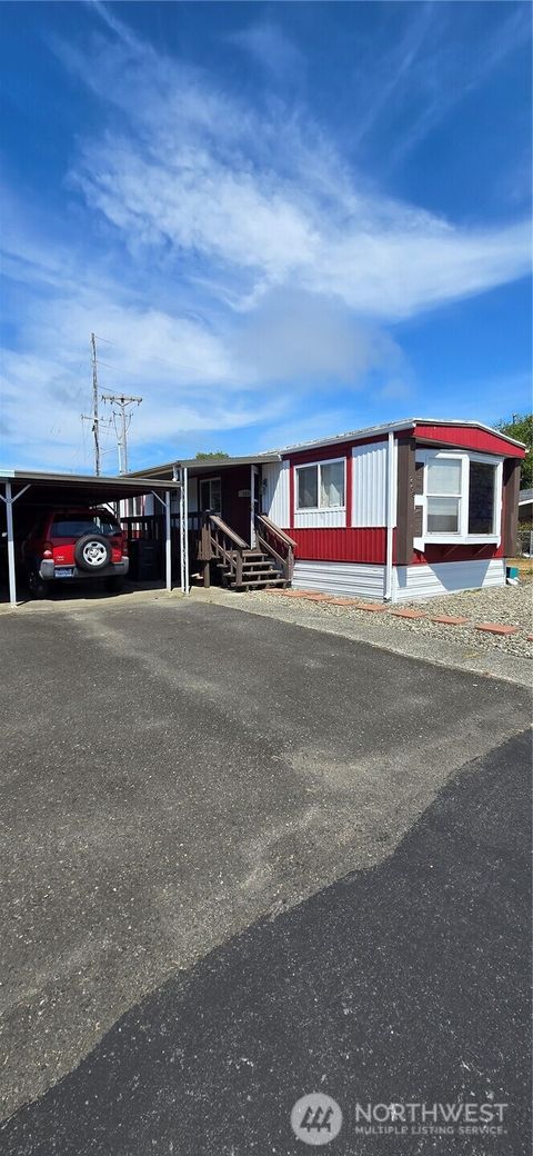 Photo of 260 Ho Hum Lane, Aberdeen, WA 98520 (MLS # 2415622)