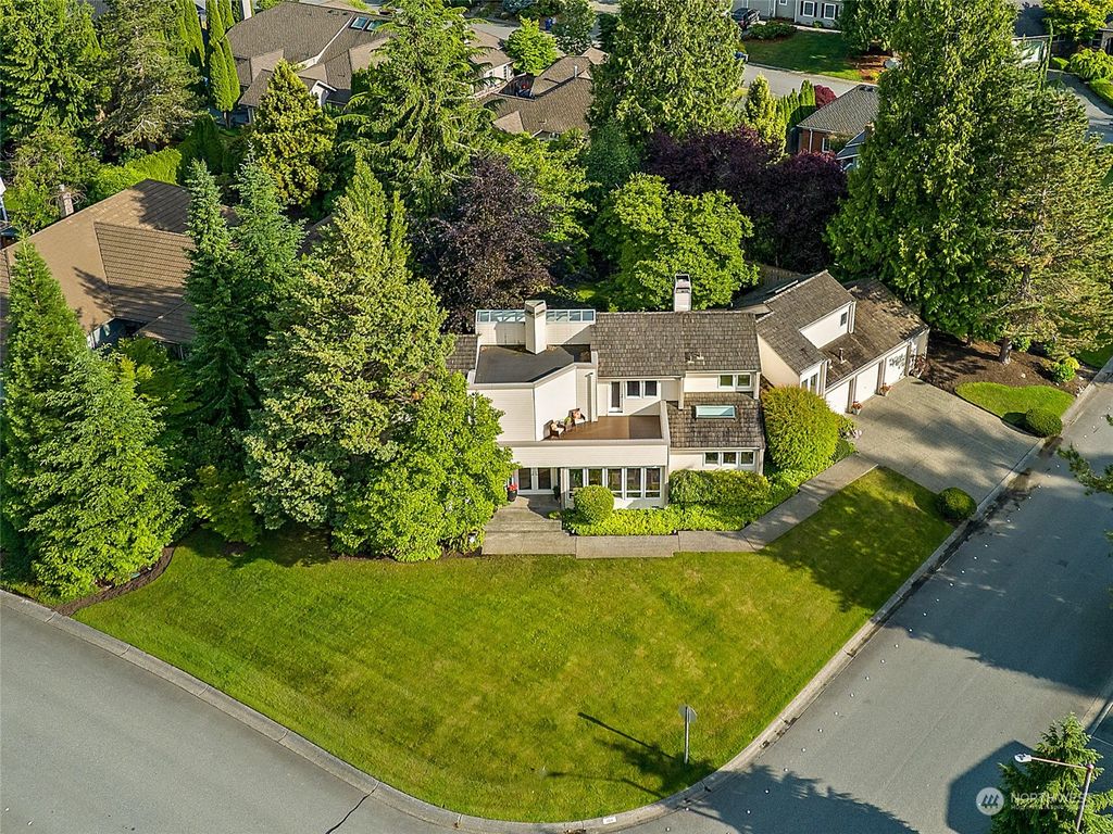 Photo of 1918 148th Street SE, Mill Creek, WA 98012 (MLS # 2075735)