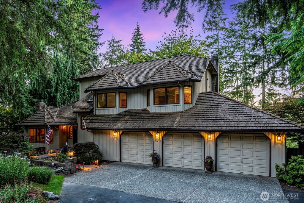 Photo of 2519 239th Avenue SE, Sammamish, WA 98075 (MLS # 2514968)