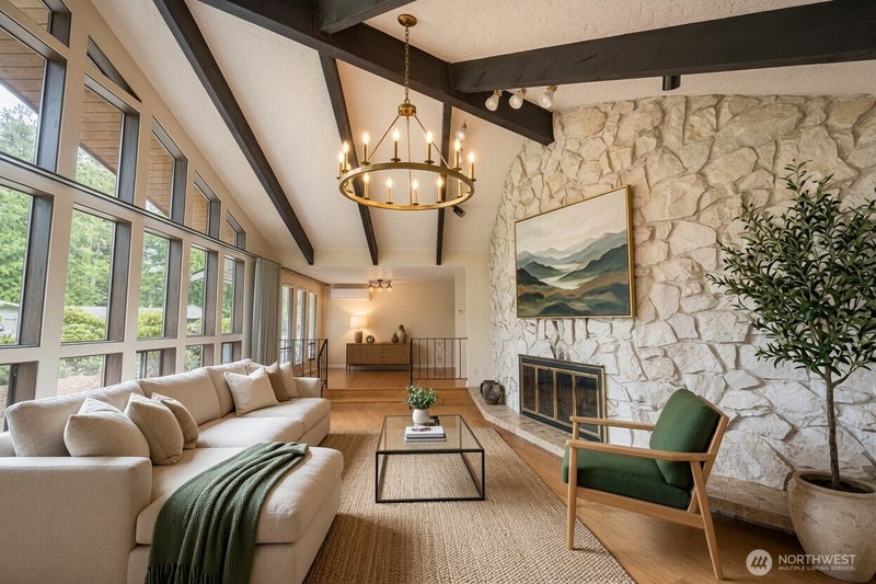 100 Sunland Drive