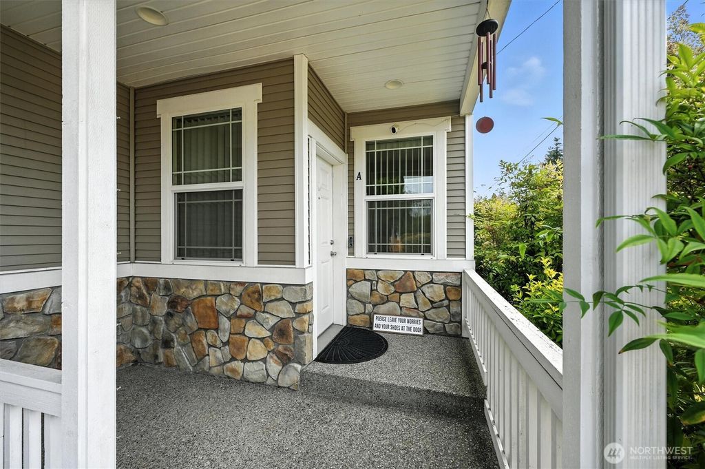 Photo of 6627 Beverly Boulevard #A, Everett, WA 98203 (MLS # 2423247)