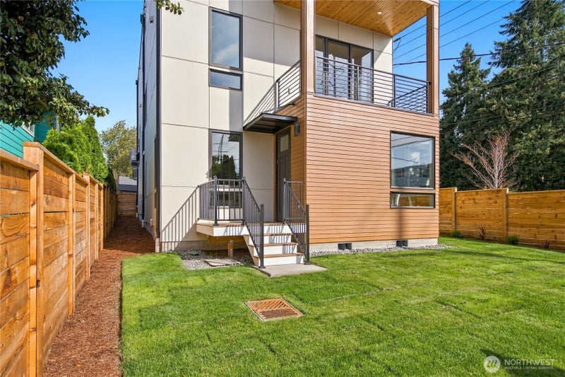 542 N 104th Street