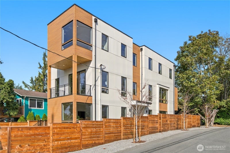 542 N 104th Street