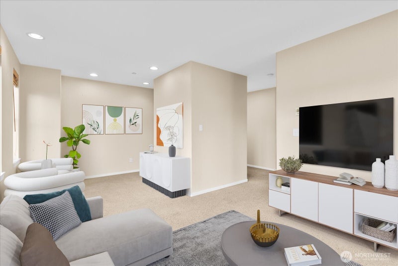 205 Avenue E B