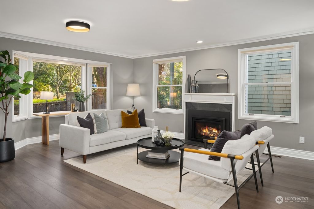Photo of 805 33rd Avenue E, Seattle, WA 98112 (MLS # 2327955)