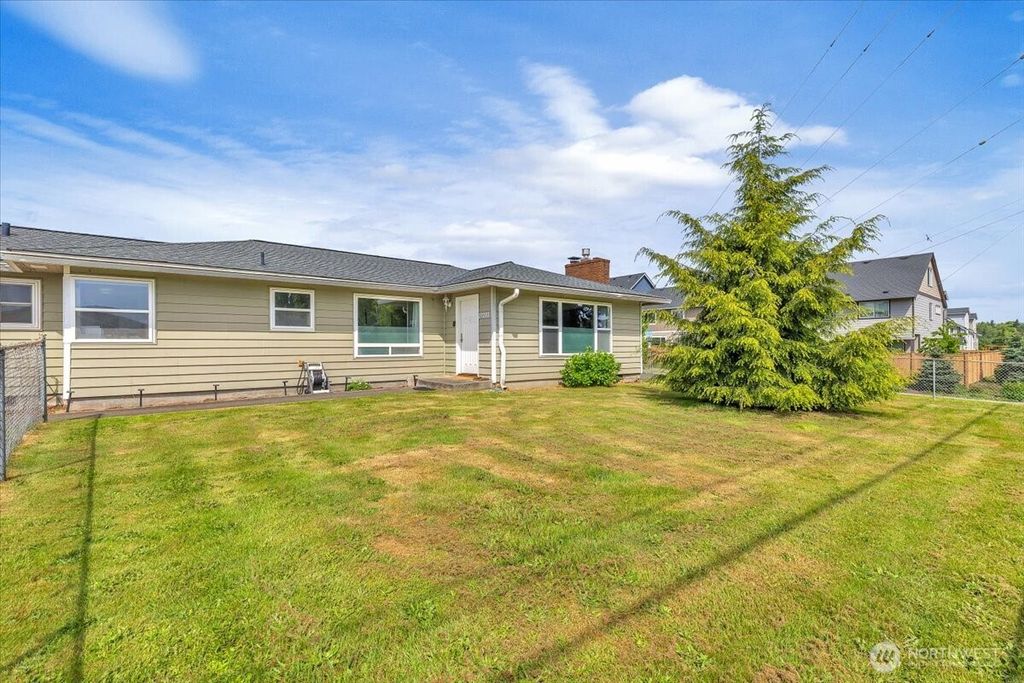 Photo of 27205 124th Avenue SE, Kent, WA 98030 (MLS # 2522850)