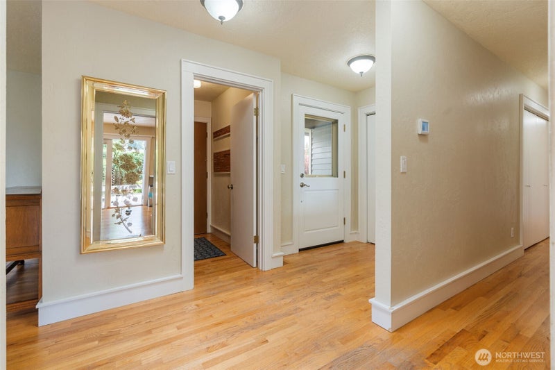 100 Sunnyside Drive
