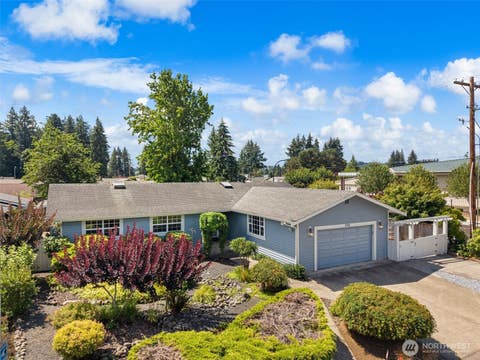 Photo of 100 Sunnyside Drive, Centralia, WA 98531 (MLS # 2561348)