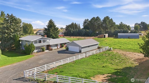 Photo of 4537 Dunn Street NE, Moses Lake, WA 98837 (MLS # 2586745)