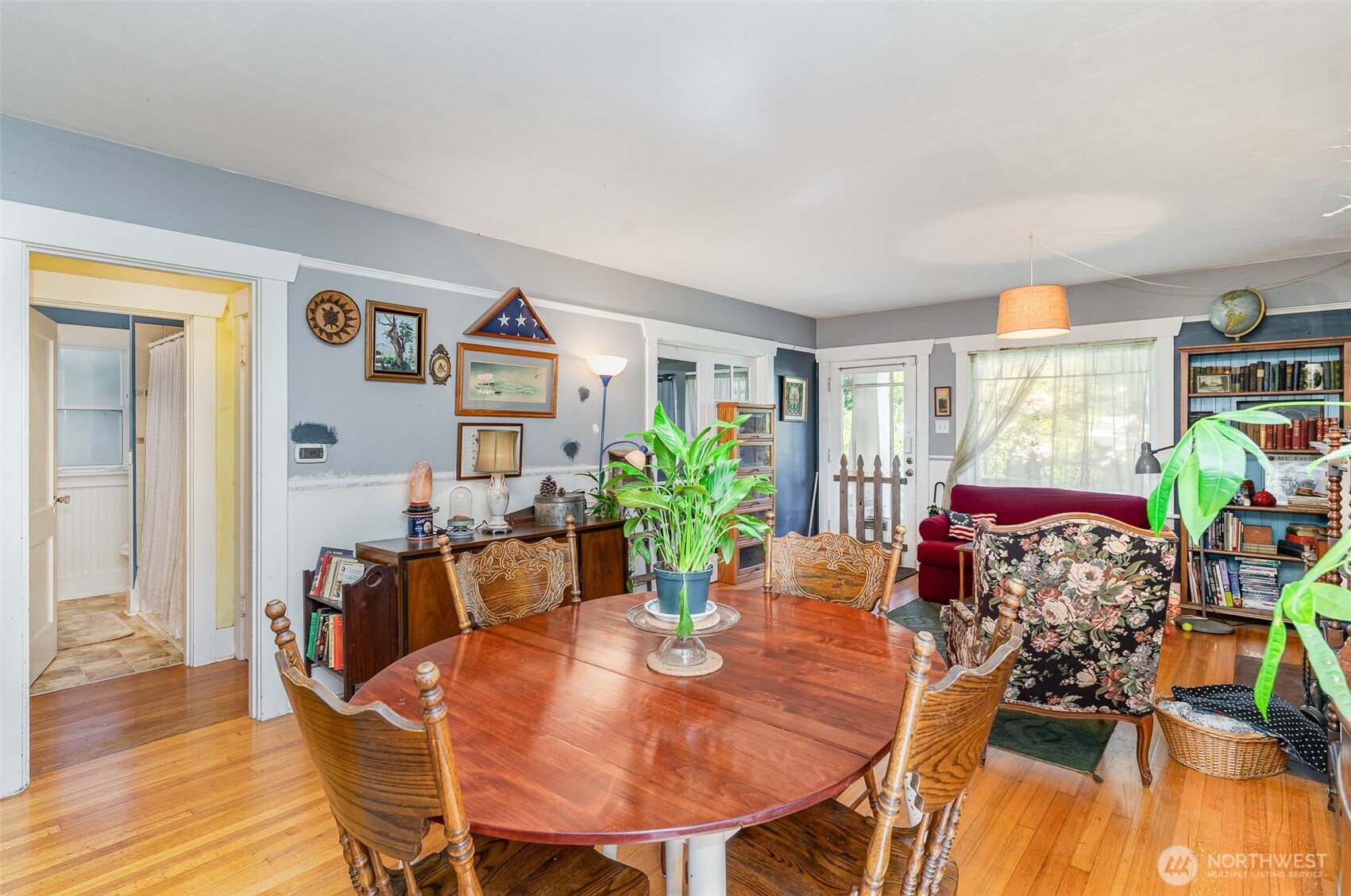 828 E 60th Street