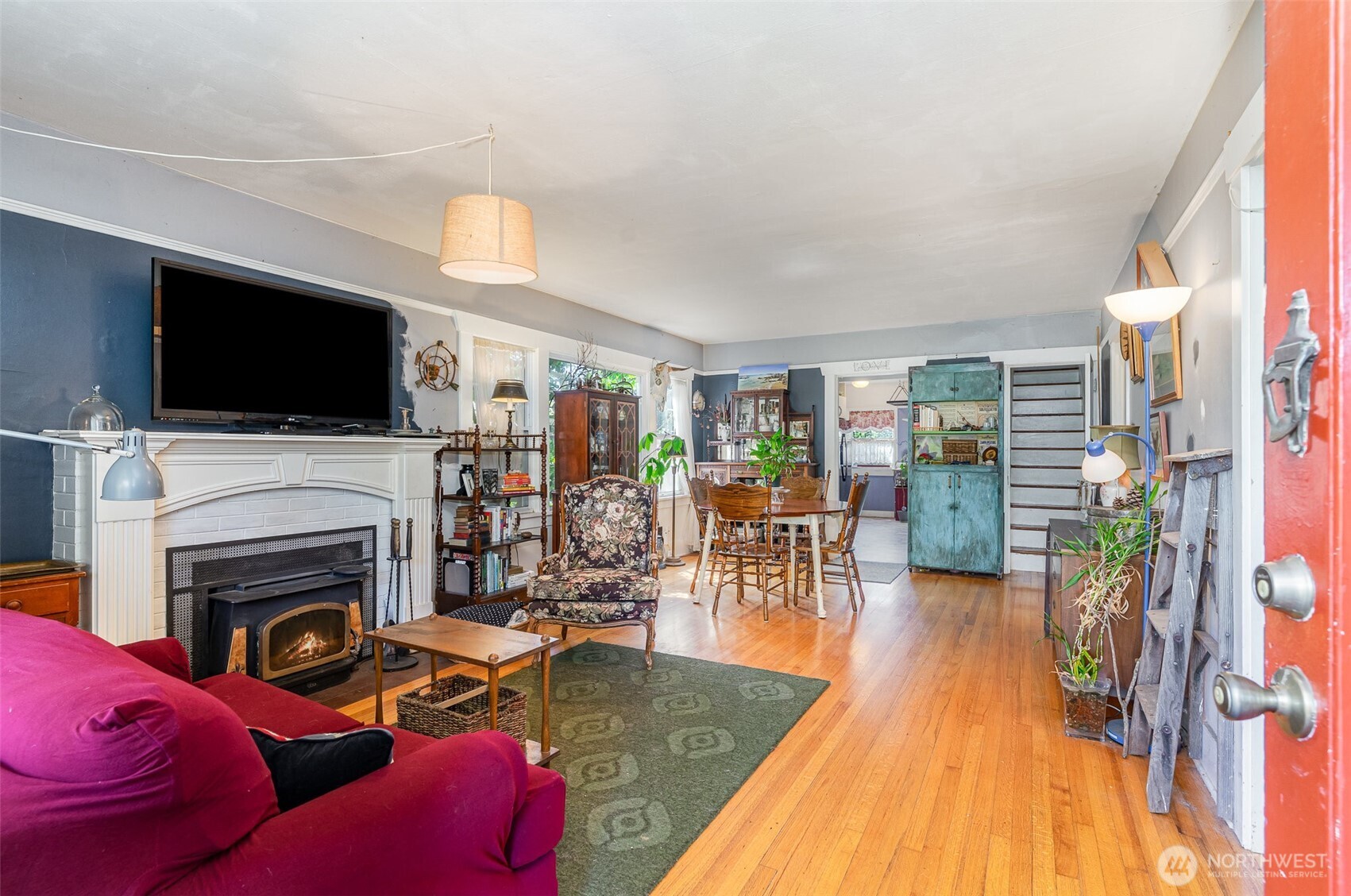 828 E 60th Street
