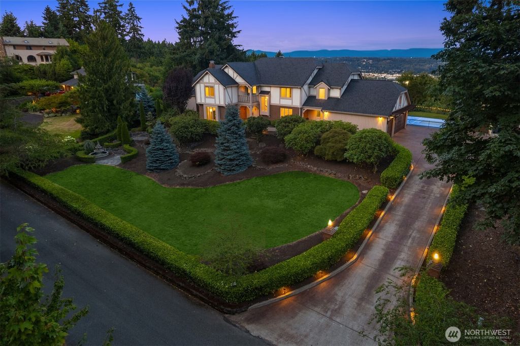 Photo of 412 Hi Crest Drive, Auburn, WA 98001 (MLS # 2440181)