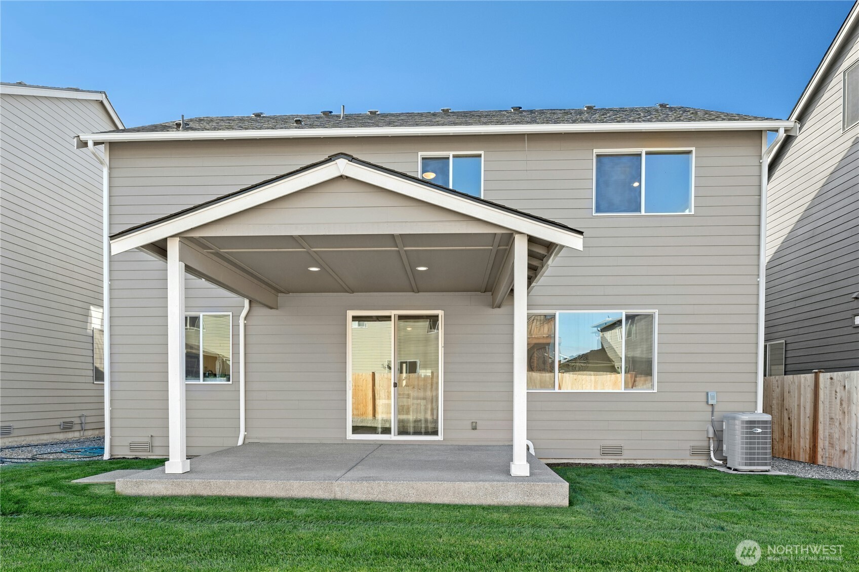 9878 Merrick Street SE 333