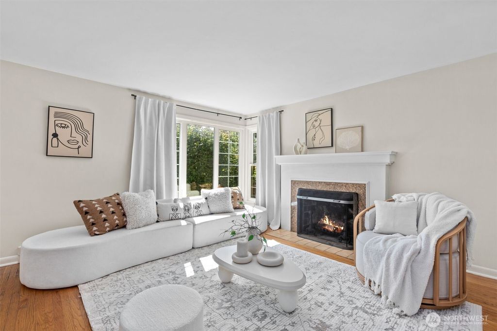 Photo of 3047 36th Avenue W, Seattle, WA 98199 (MLS # 2408779)